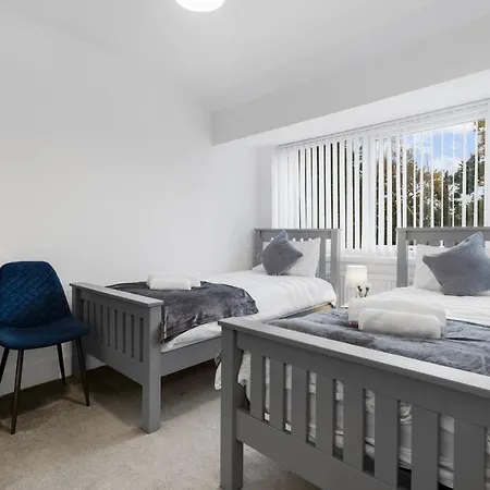 4 Bedroom House Near Bhx, Nec & Hs2 Hébergement de vacances